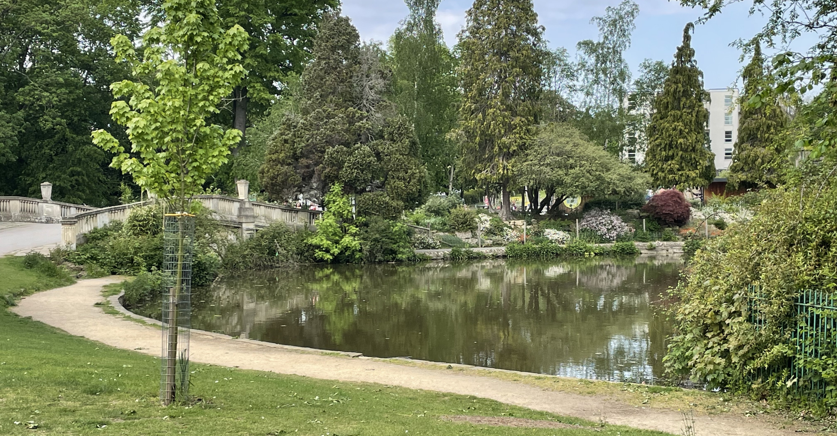 Discovering the other side of Pittville Park